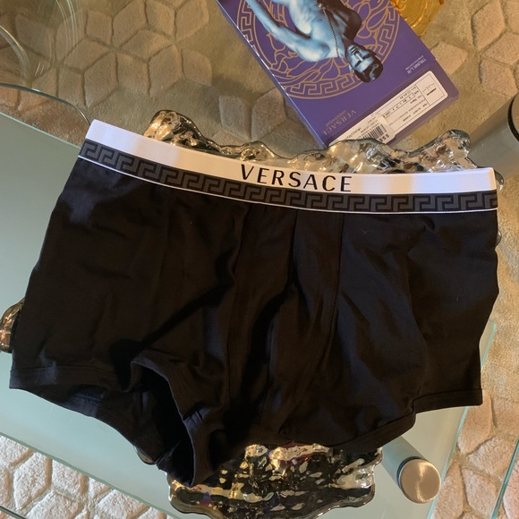 VERSACE - Picture 8 of 10